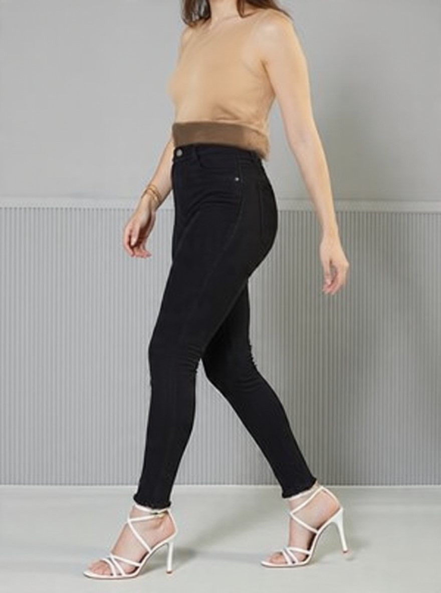 Women Skin Fit Dark Black Denim Jeans - Right Side